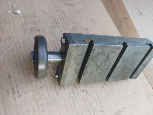 Cross slide assembly for - slide,